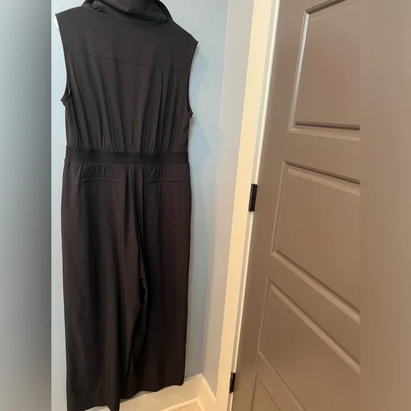 Athleta Brooklyn Wide Leg Jumpsuit - Black - Size 12P - Picture 7 of 7